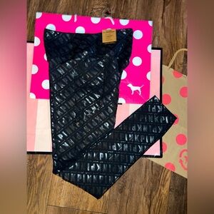 NWT VS PINK Size SMALL High Waist Full Length Ultimate Legging.
